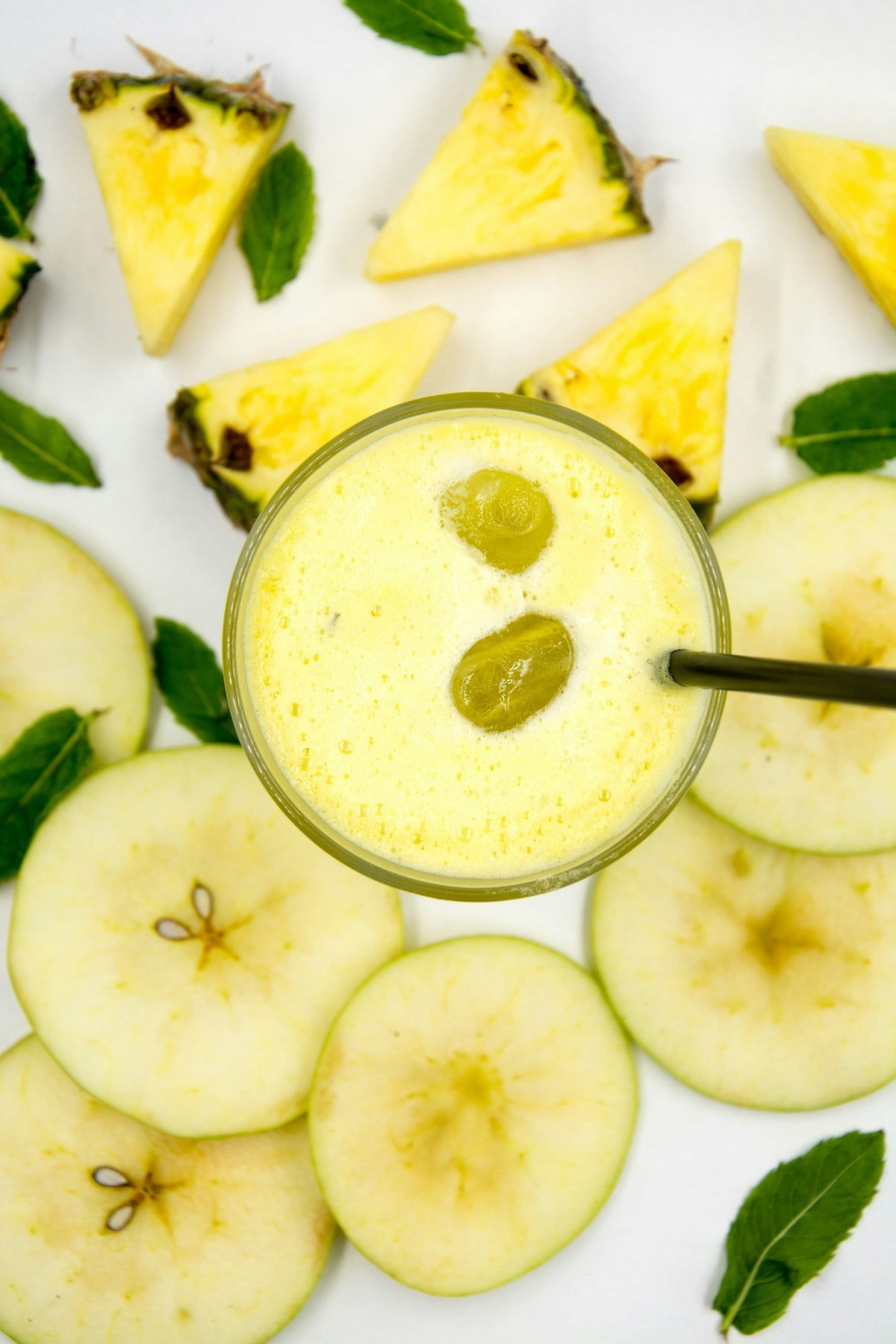 Best Pineapple Banana Smoothie Brands in 2026 (Reviewed)